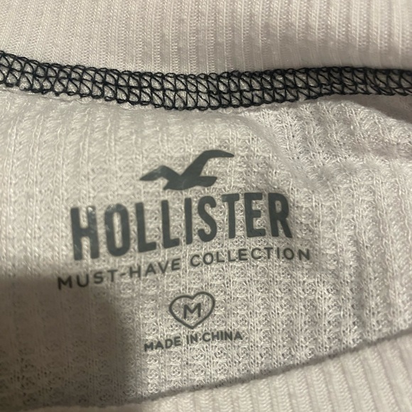 Hollister Must Have Collection Long Sleeve Baby Tee - Picture 4 of 5